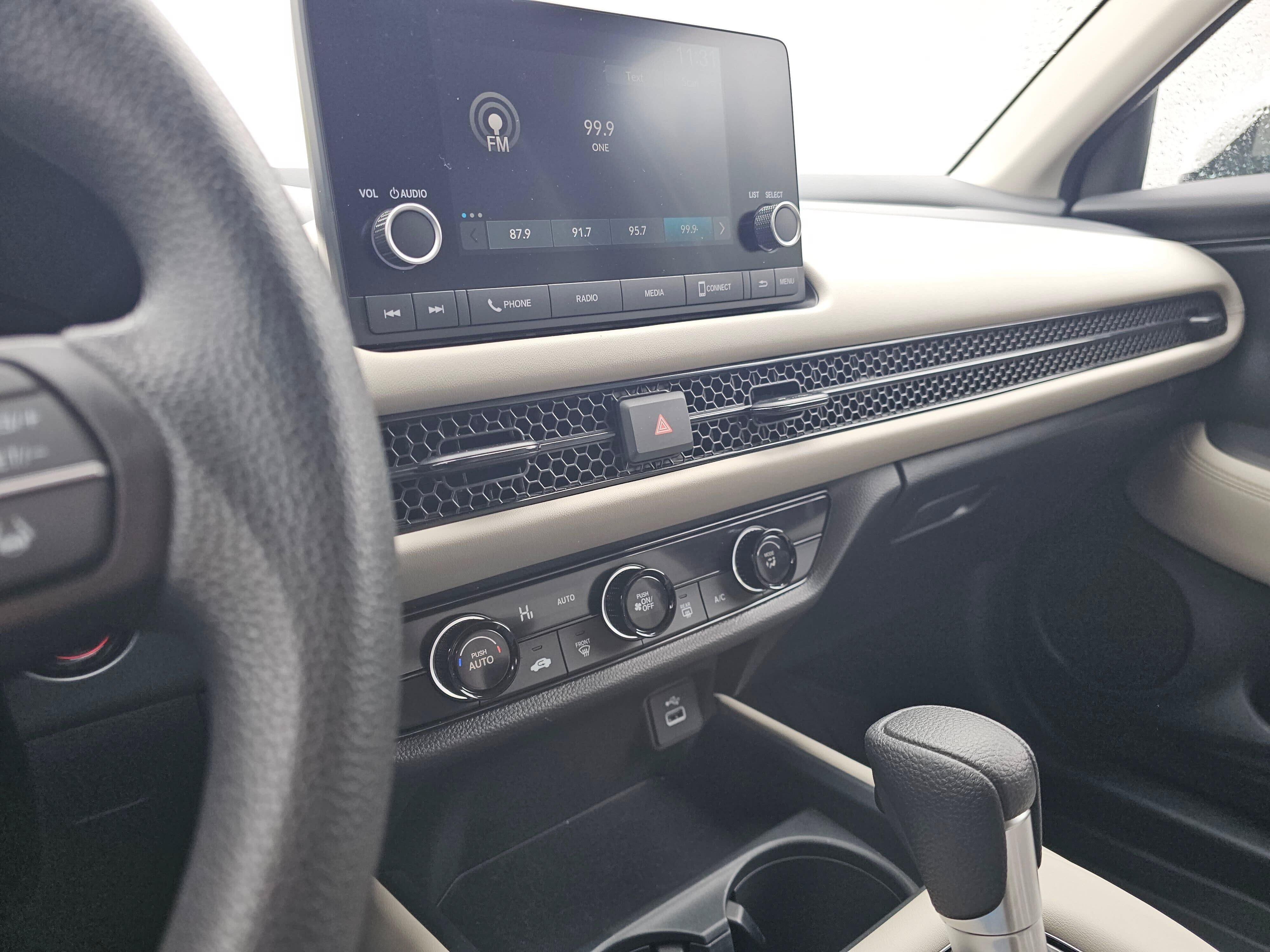 Certified 2025 Honda HR-V LX image 28
