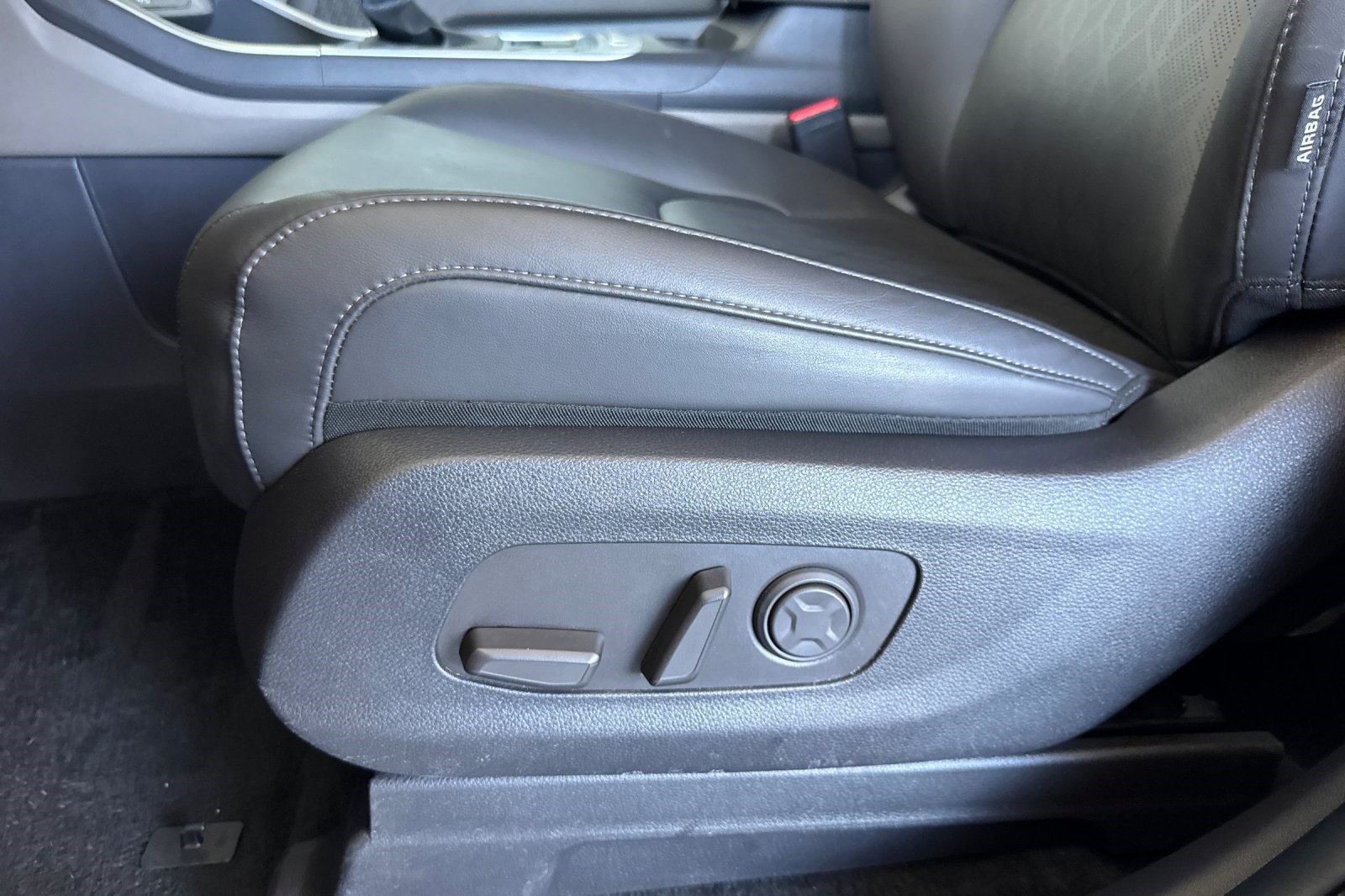 Used 2026 Kia Carnival FWD image 14