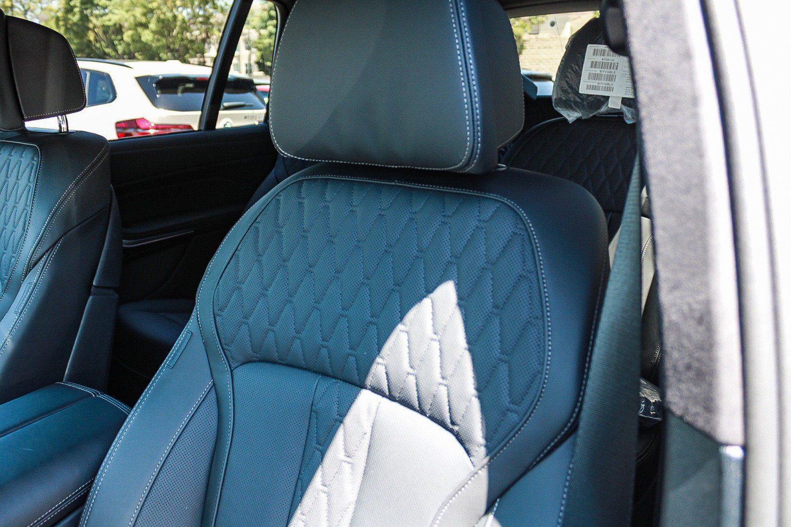 New 2027 BMW X7 M60i AWD/4WD image 24