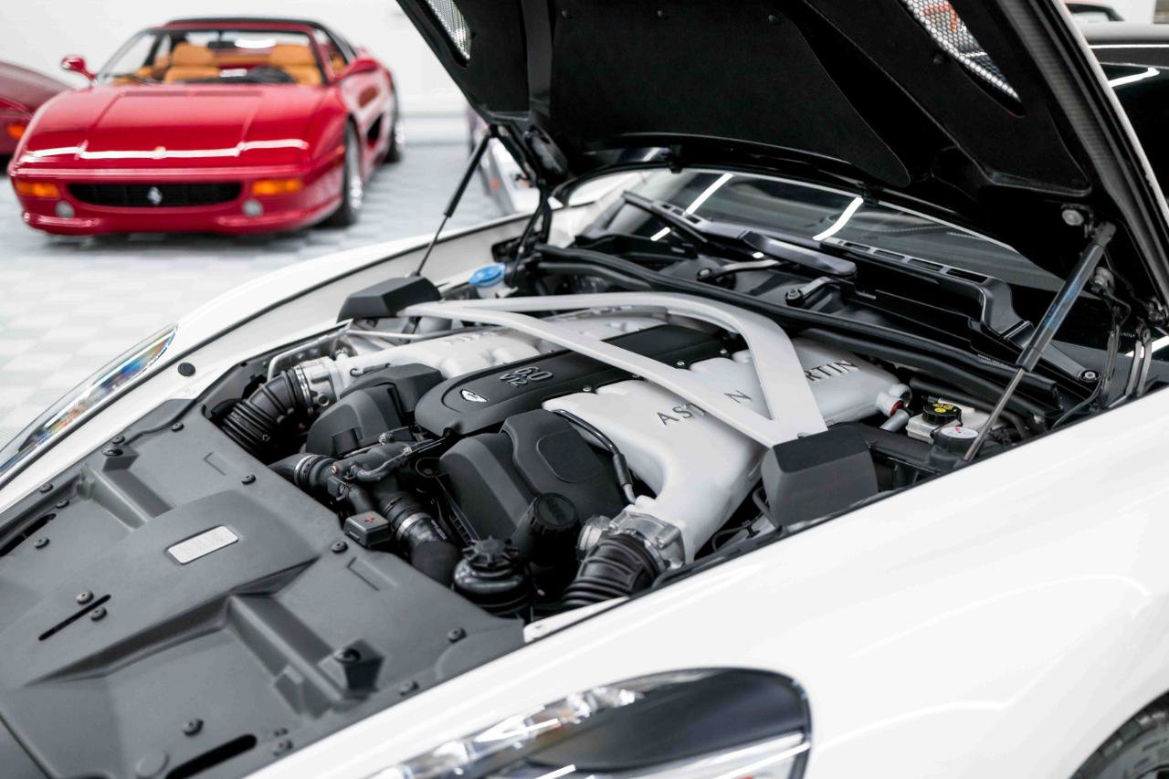 Used 2016 Aston Martin Vanquish Coupe image 78