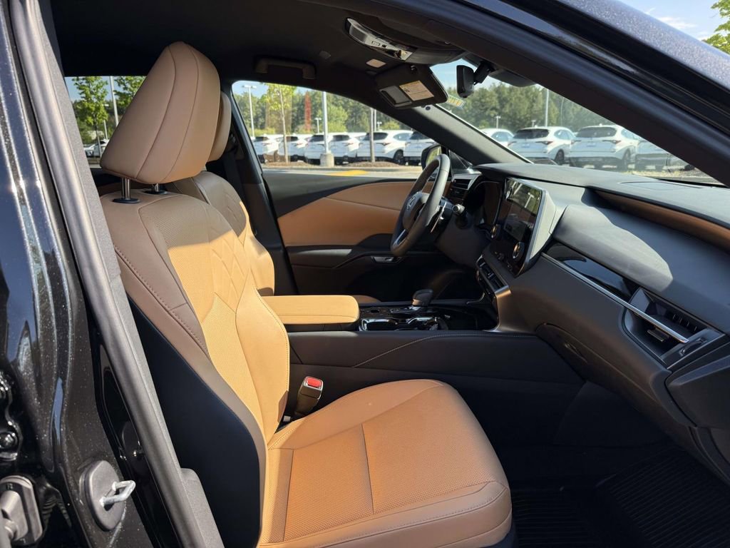 Used 2025 Lexus RX 350 FWD w/ Accessory Package image 15