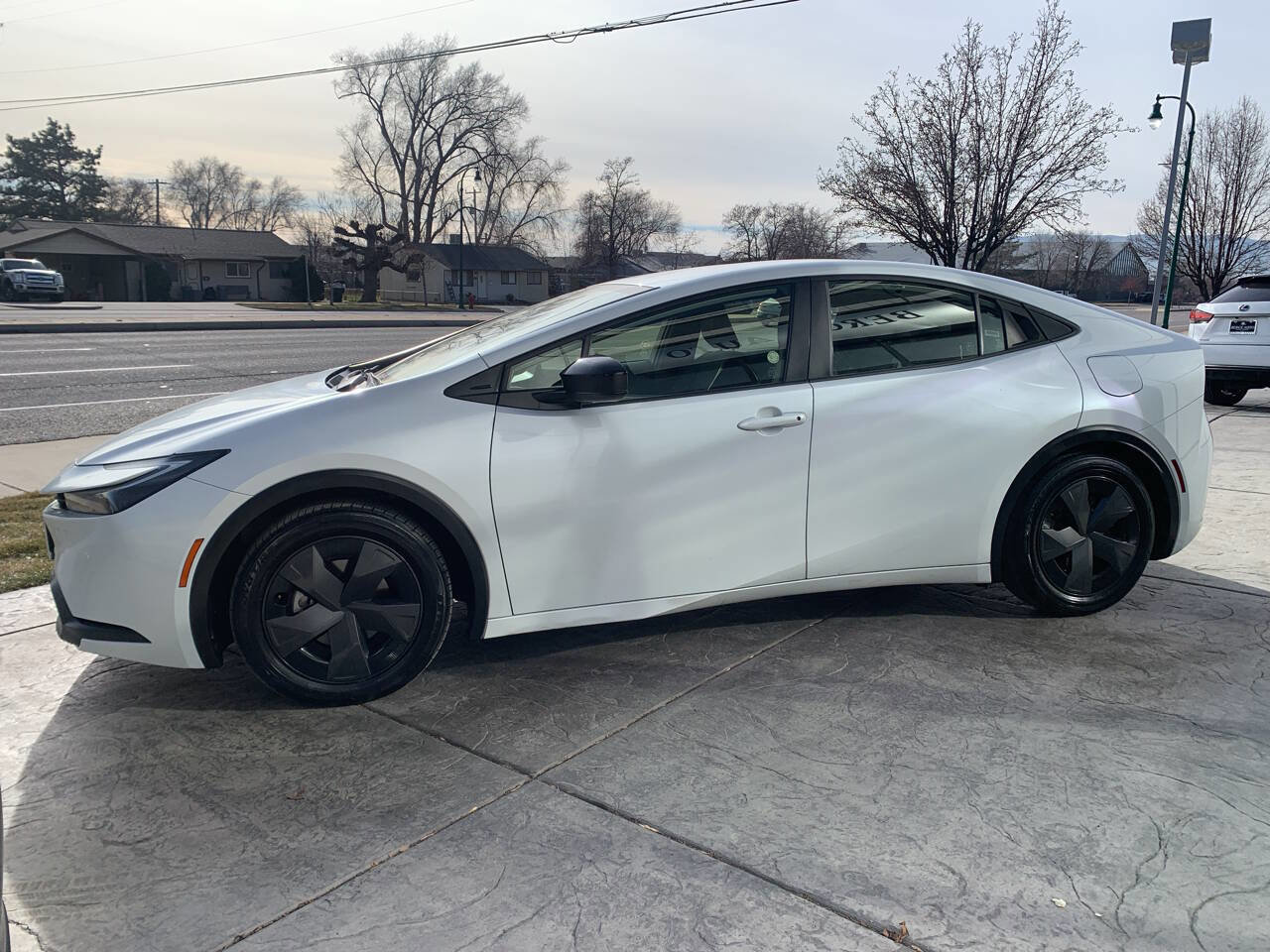 Used 2024 Toyota Prius LE image 4