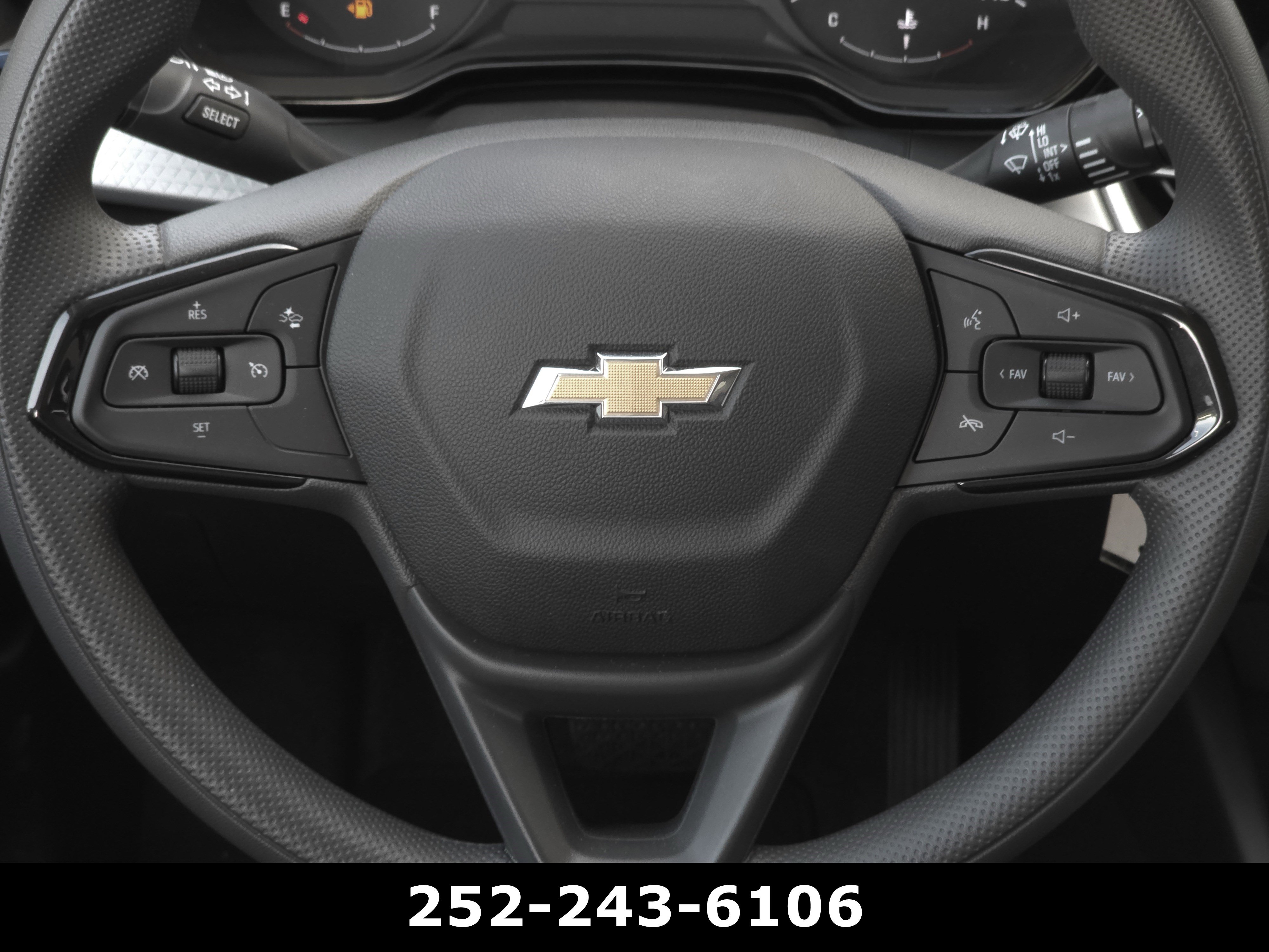 Used 2026 Chevrolet Trax LS FWD image 20