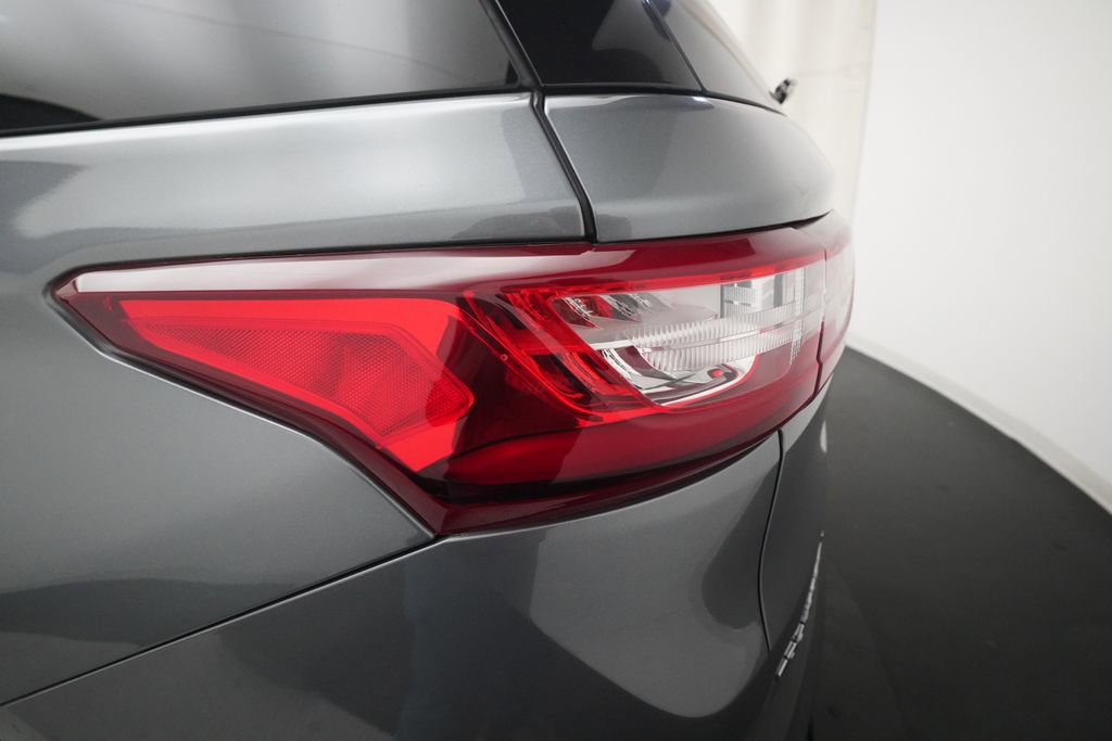 Used 2018 Chevrolet Traverse LT image 33