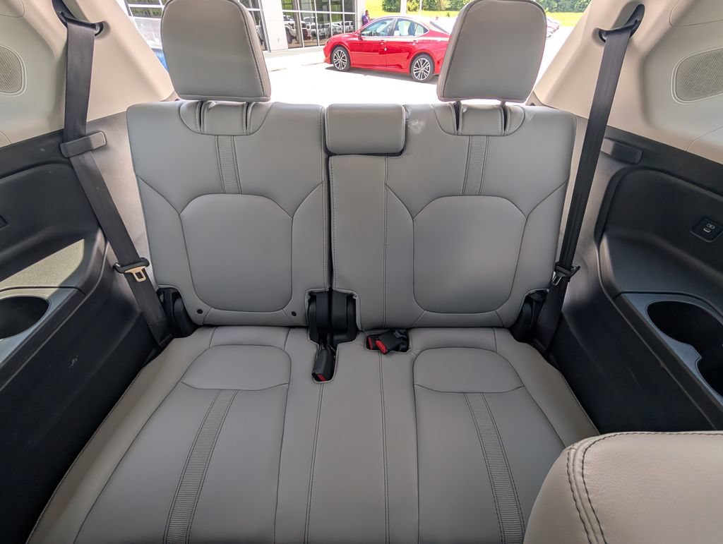 Used 2025 Honda Pilot Touring image 30