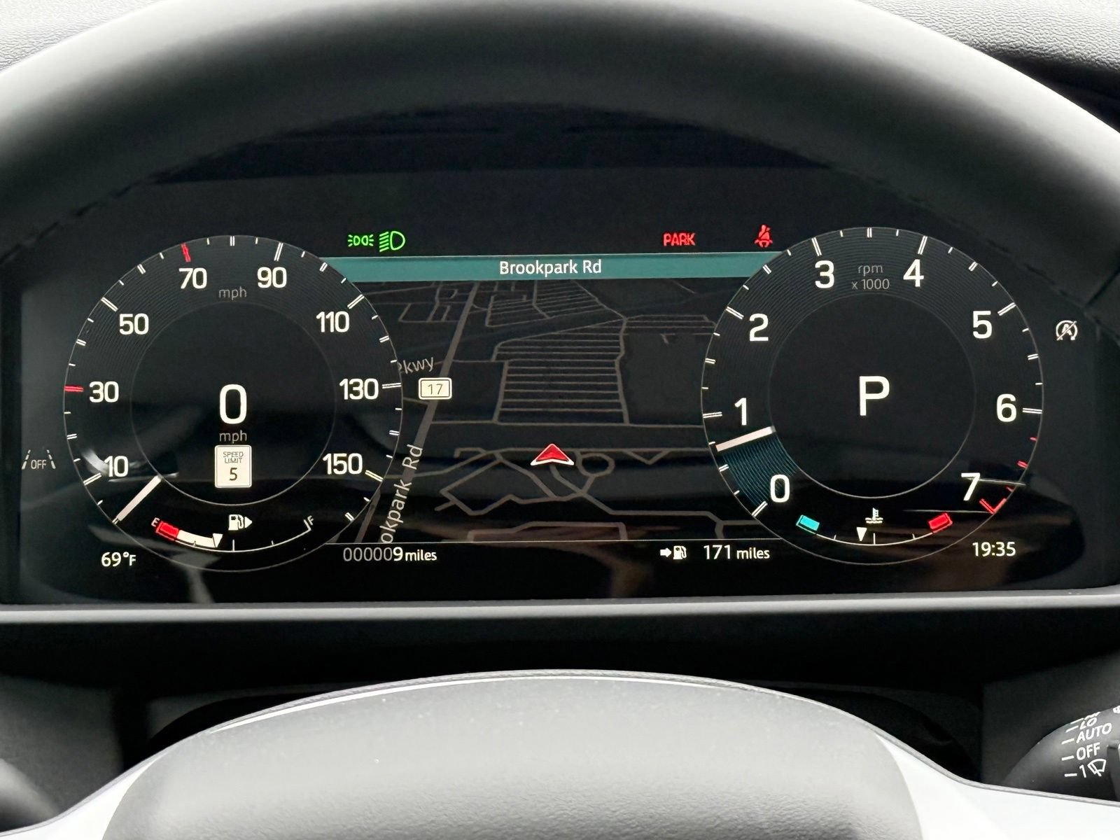 New 2026 Land Rover Discovery S AWD/4WD image 40