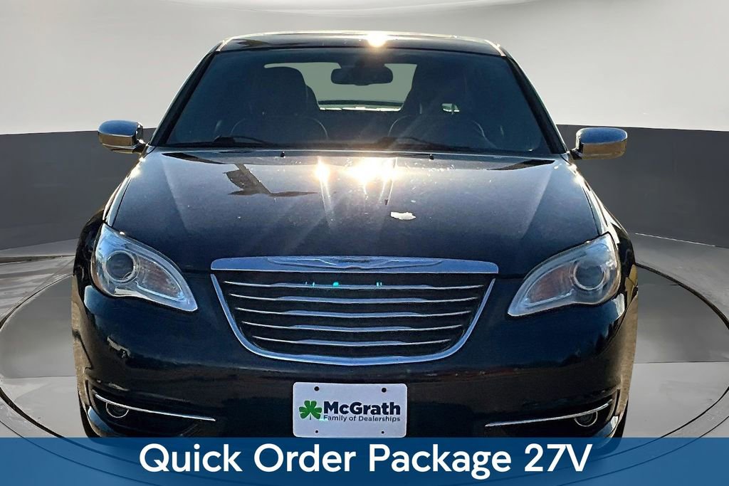 Used 2011 Chrysler 200 Limited FWD image 2