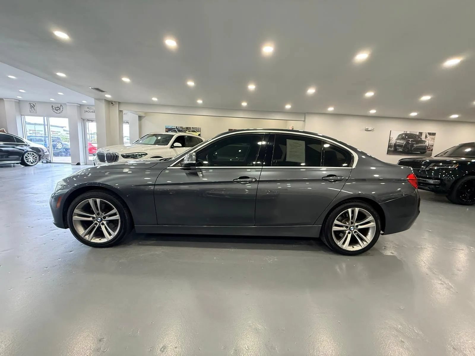Used 2018 BMW 330i Sedan RWD image 9