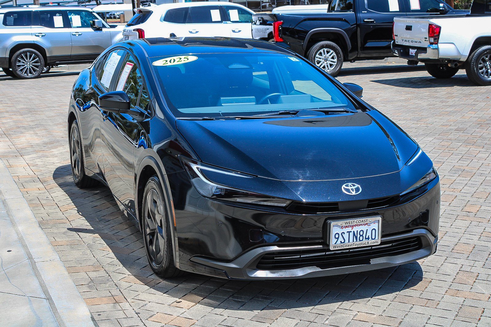 Certified 2025 Toyota Prius LE AWD/4WD image 3
