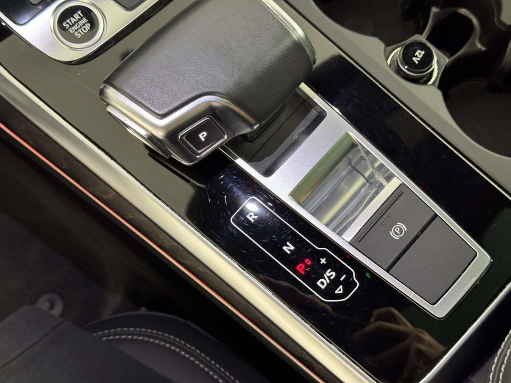 Used 2021 Audi Q8 Premium Plus AWD/4WD image 29