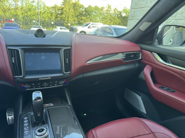 Used 2019 Maserati Levante GTS AWD/4WD image 34