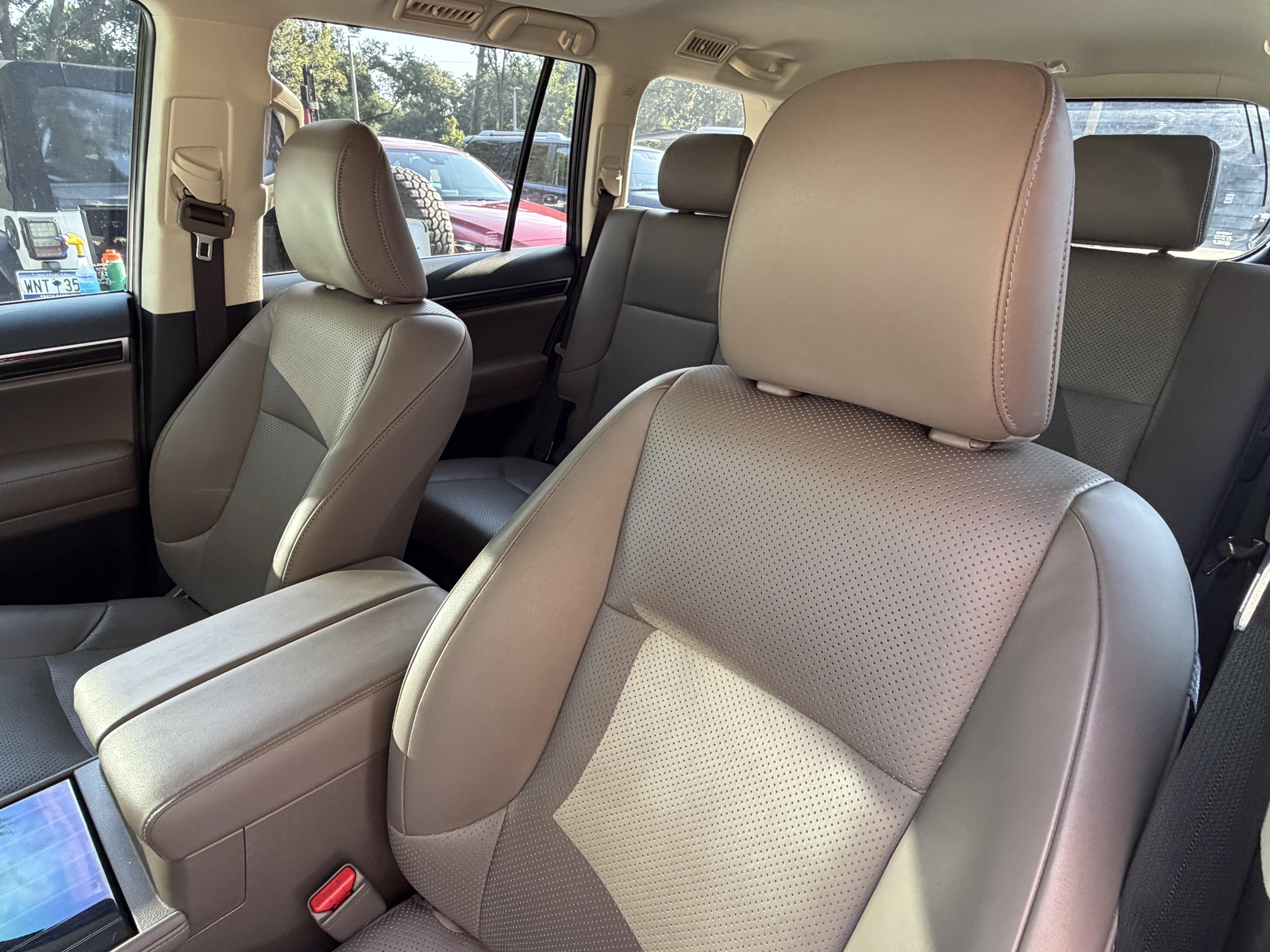 Certified 2023 Lexus GX 460 Luxury w/ Accessory Package AWD/4WD image 18