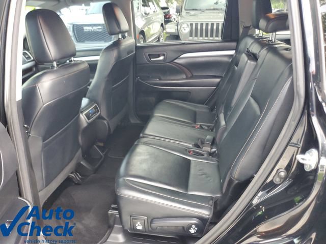 Used 2016 Toyota Highlander XLE AWD/4WD image 12