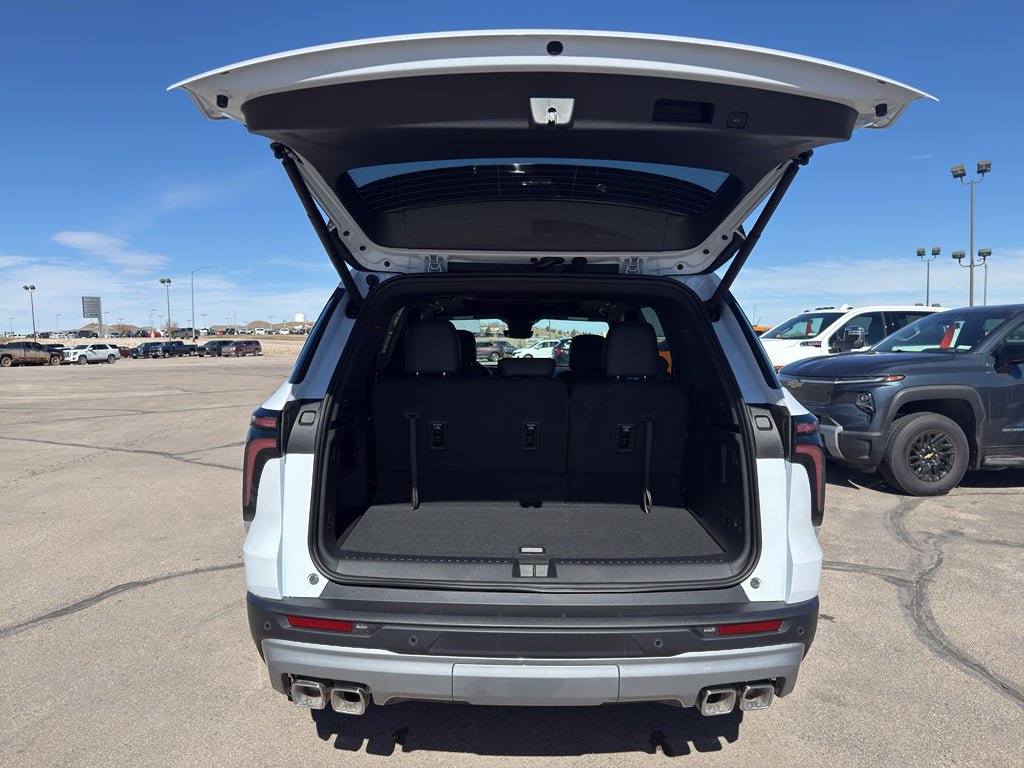 New 2026 Chevrolet Traverse Z71 w/ Enhanced Driving Package AWD/4WD image 15