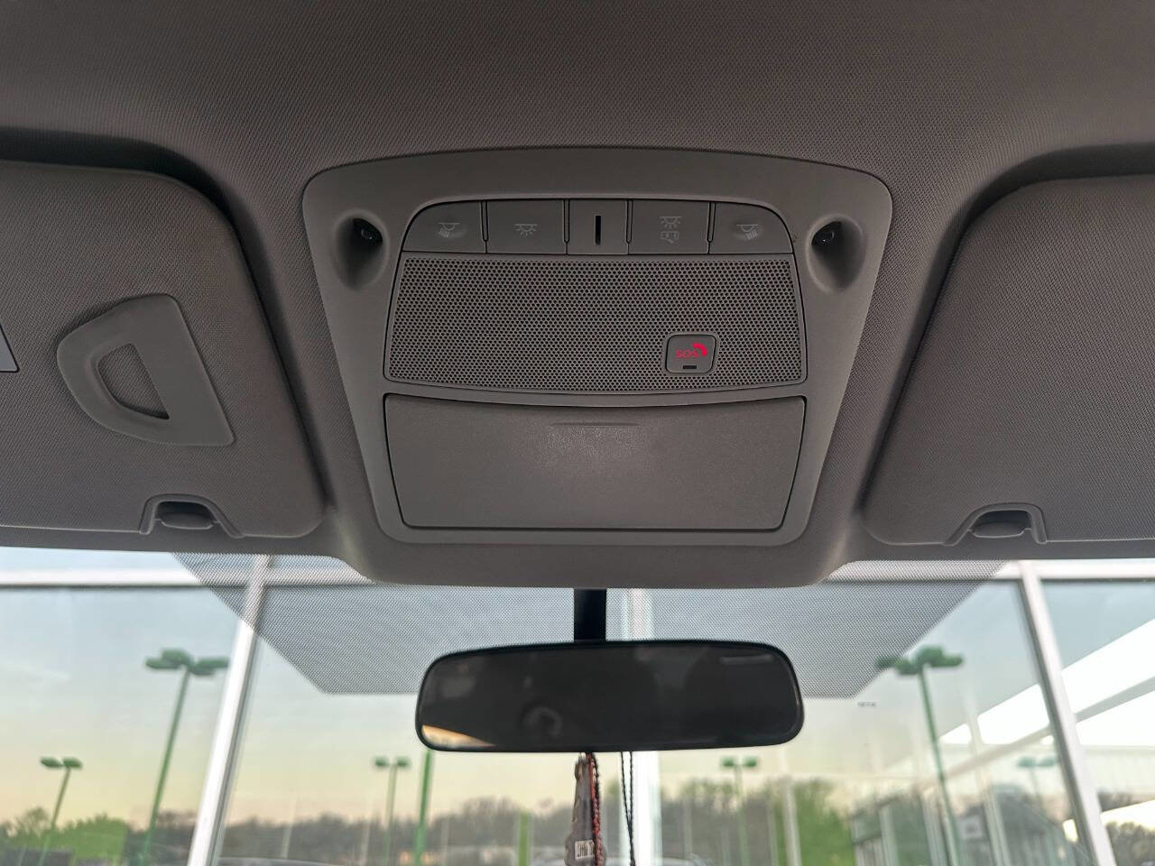 Used 2016 Nissan Rogue SL image 31