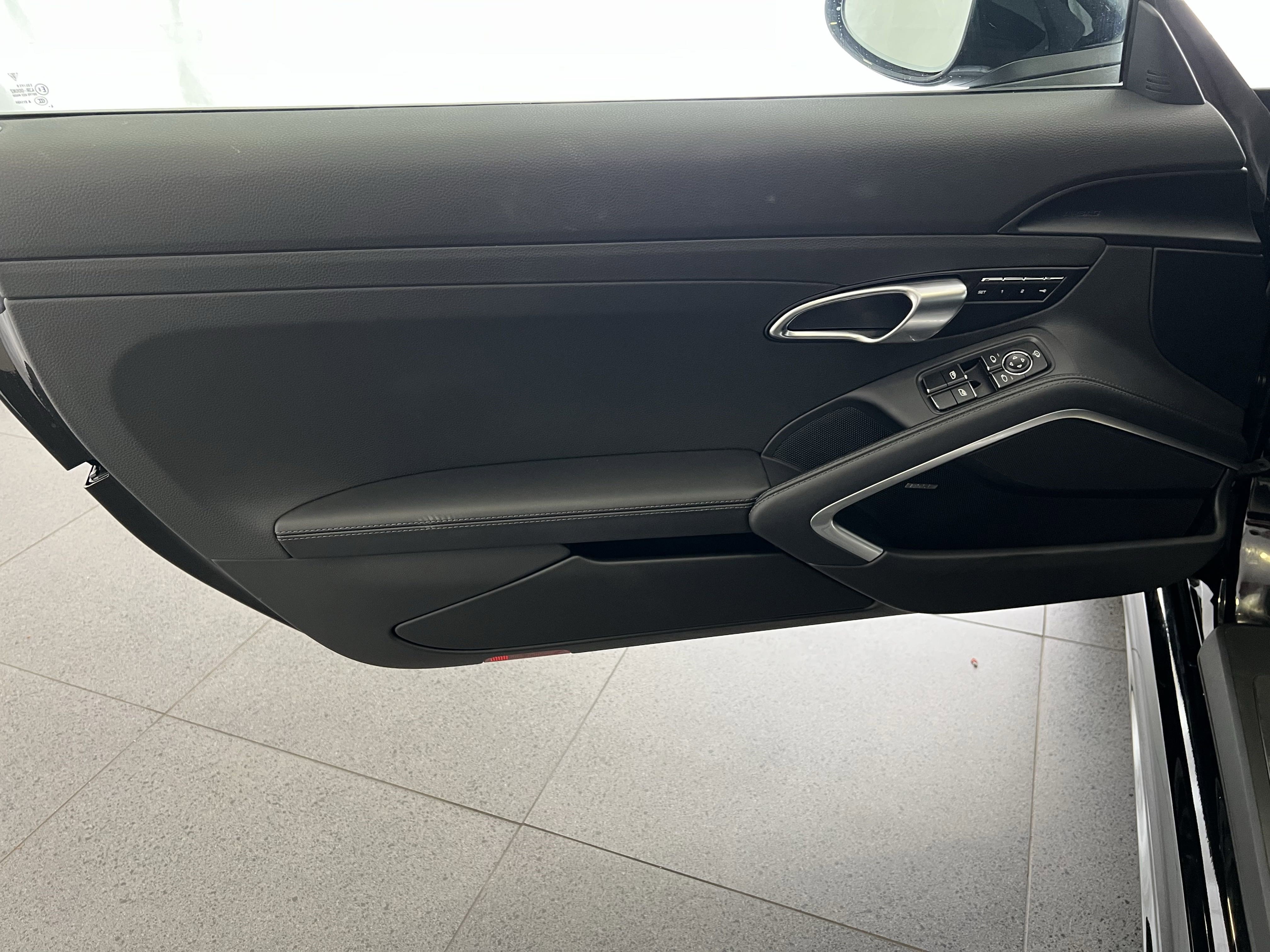 New 2025 Porsche 718 Boxster S image 15