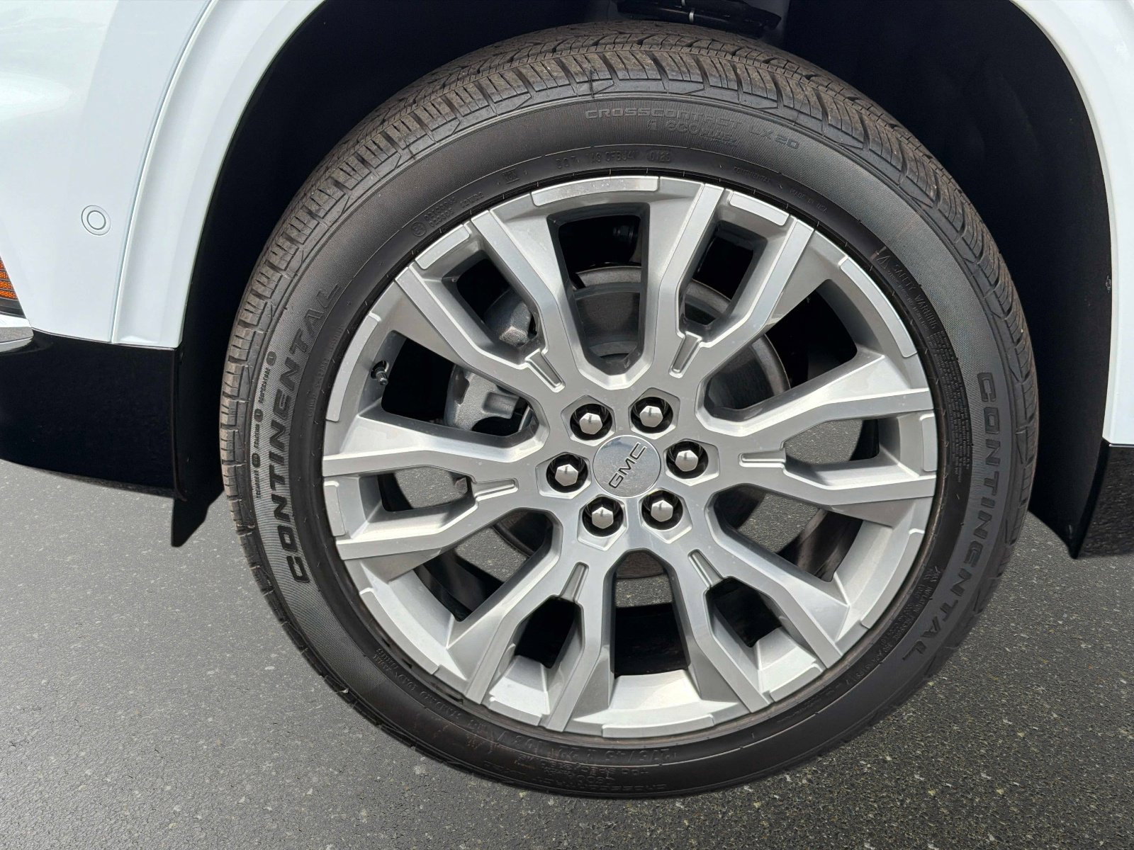 New 2026 GMC Acadia Denali w/ Super Cruise Package FWD image 10