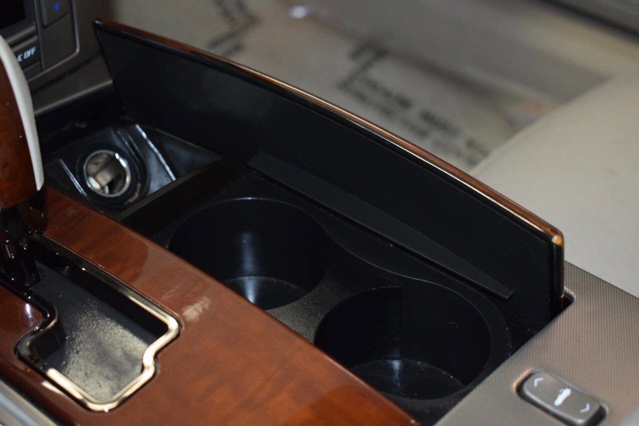 Used 2005 Cadillac XLR image 93