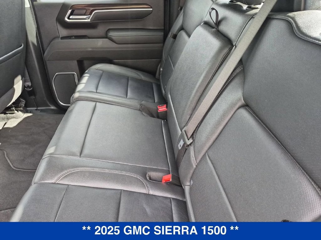 Used 2025 GMC Sierra 1500 SLT AWD/4WD image 22