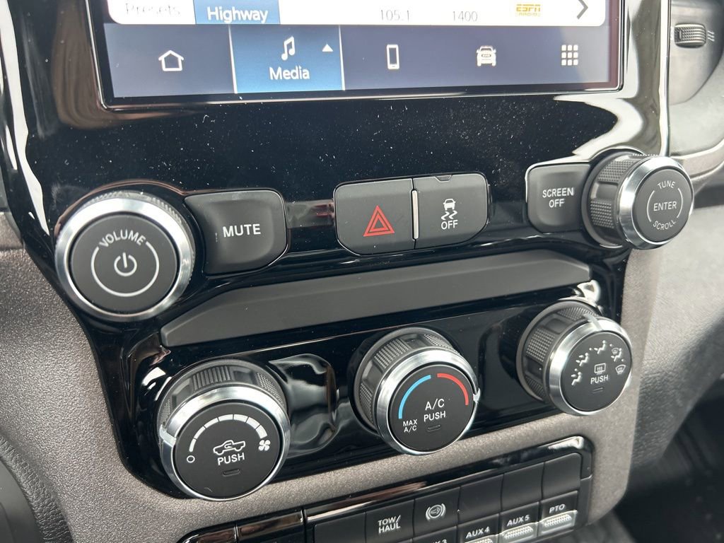 New 2026 RAM 5500 Tradesman w/ Chrome Appearance Group AWD/4WD image 22
