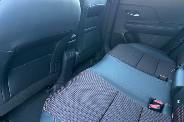 New 2026 Nissan Kicks SR image 12