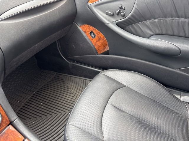 Used 2009 Mercedes-Benz CLK 550 Cabriolet image 12