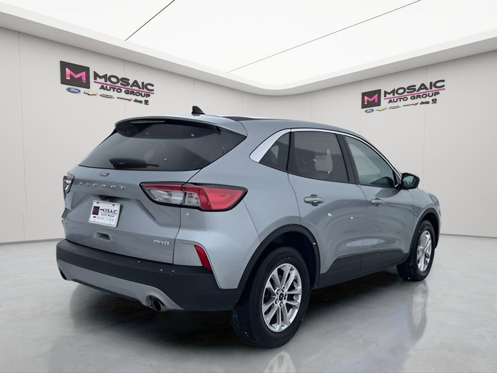 Used 2022 Ford Escape SE w/ Convenience Package image 9