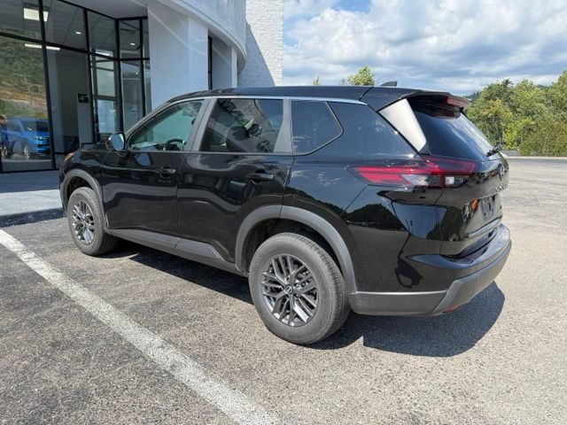 Used 2026 Nissan Rogue SV AWD/4WD image 3