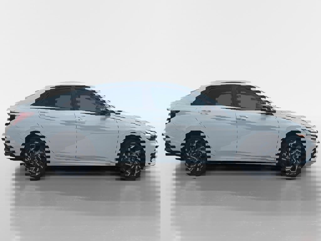 New 2025 Hyundai Elantra SEL image 2