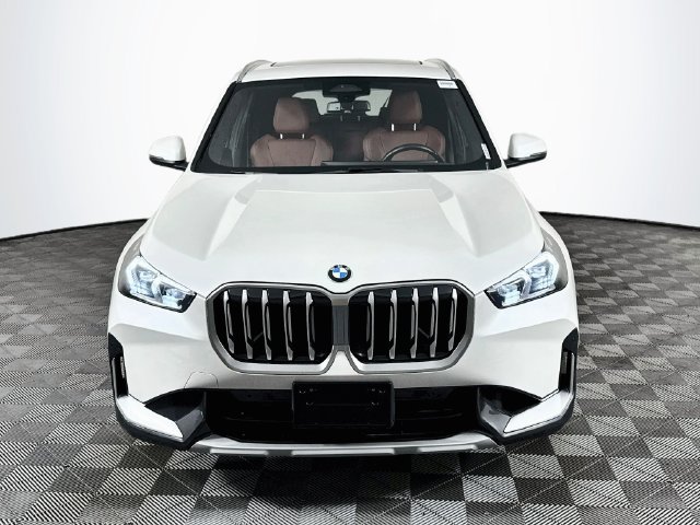 Used 2026 BMW X1 xDrive28i AWD/4WD image 2
