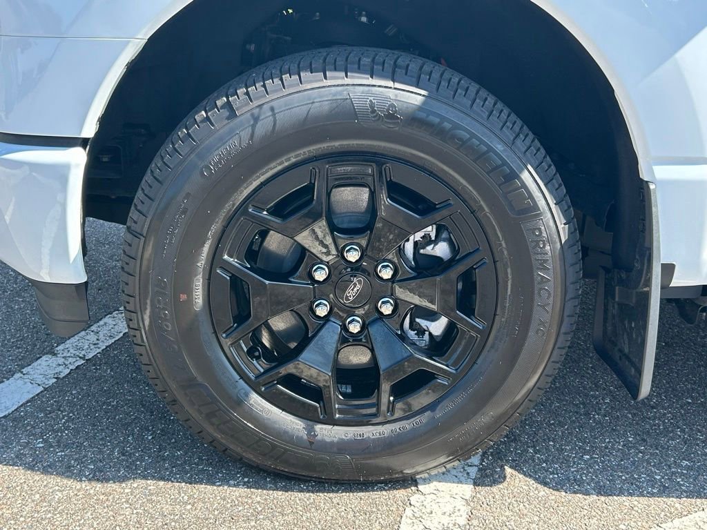 Used 2025 Ford F150 Lightning XLT AWD/4WD image 41