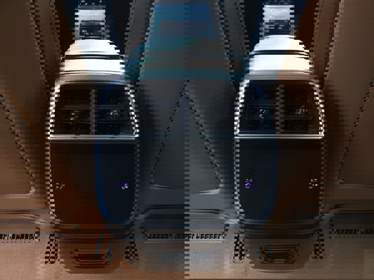 Used 2023 Lucid Air Touring image 18