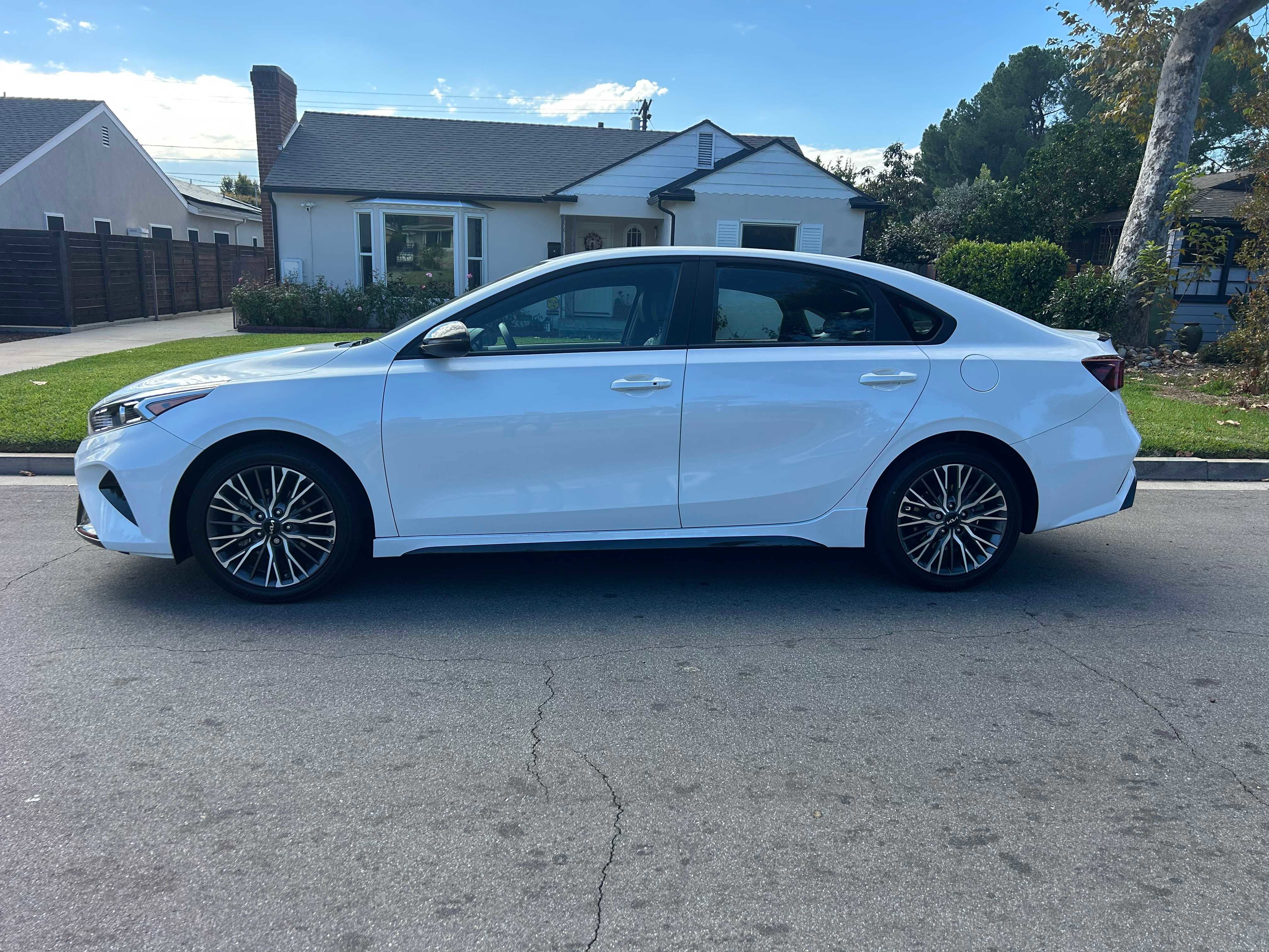 Used 2023 Kia Forte GT-Line w/ GT-Line Technology Package image 6