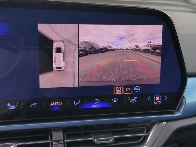 Certified 2026 Chevrolet Equinox EV LT AWD/4WD image 18