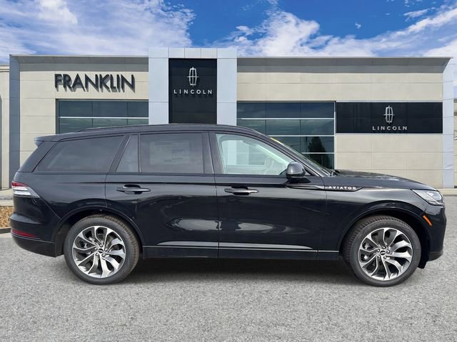 New 2026 Lincoln Aviator AWD w/ Jet Appearance Package image 8