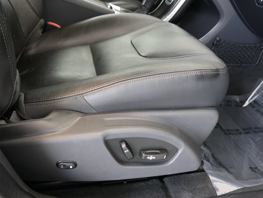 Used 2015 Volvo XC60 T5 w/ Protection Package AWD/4WD image 46