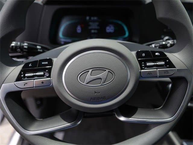 Certified 2025 Hyundai Elantra Blue image 14