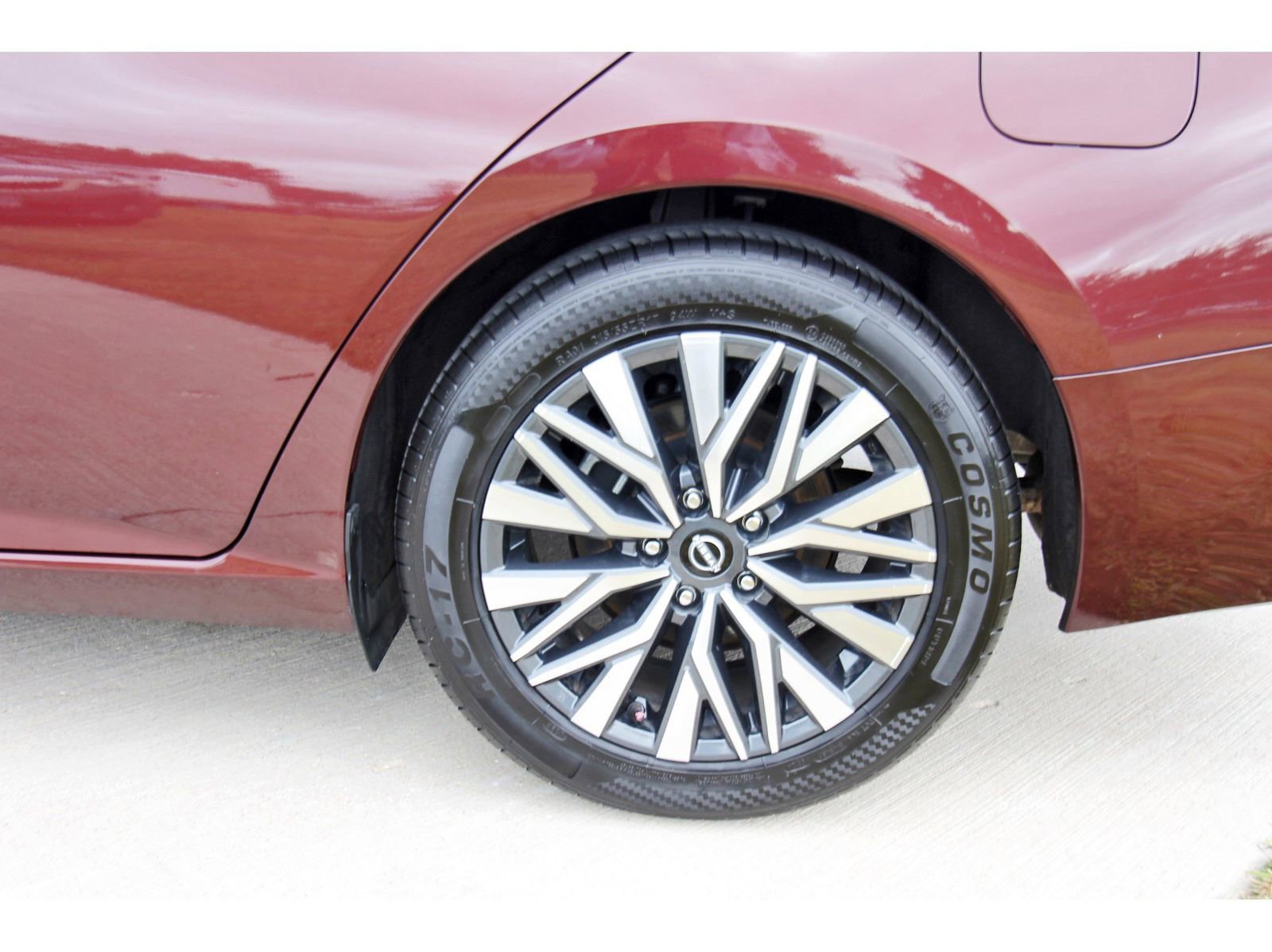 Used 2024 Nissan Altima 2.5 SV image 30