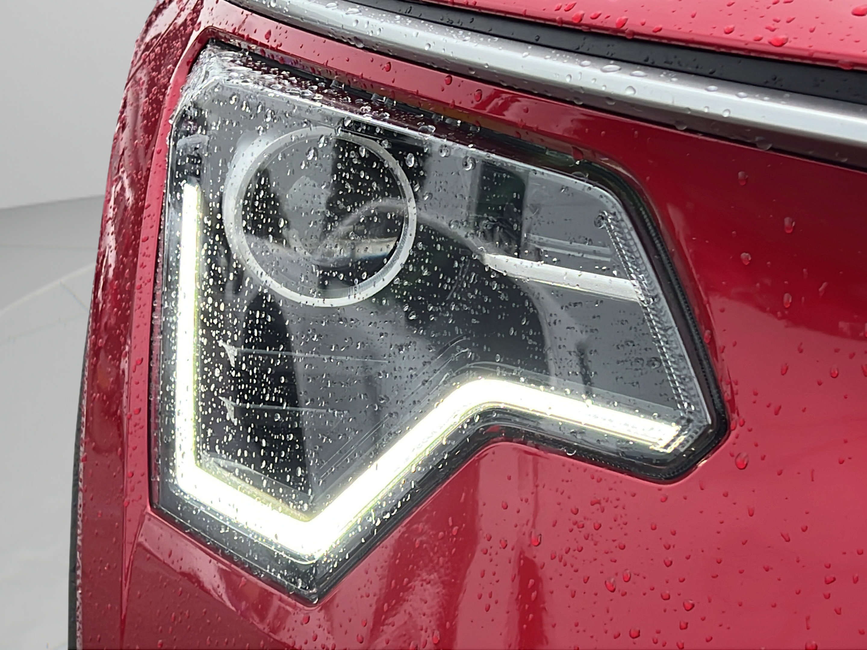Certified 2024 Kia Niro EX FWD image 9