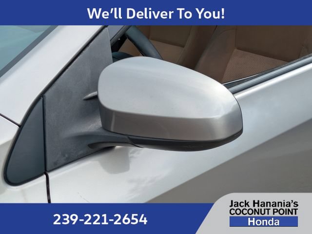 Used 2015 Toyota Corolla LE FWD image 11