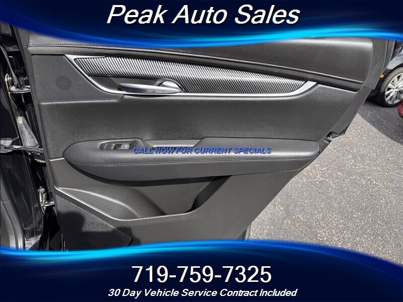 Used 2017 Cadillac XT5 Platinum AWD/4WD image 33