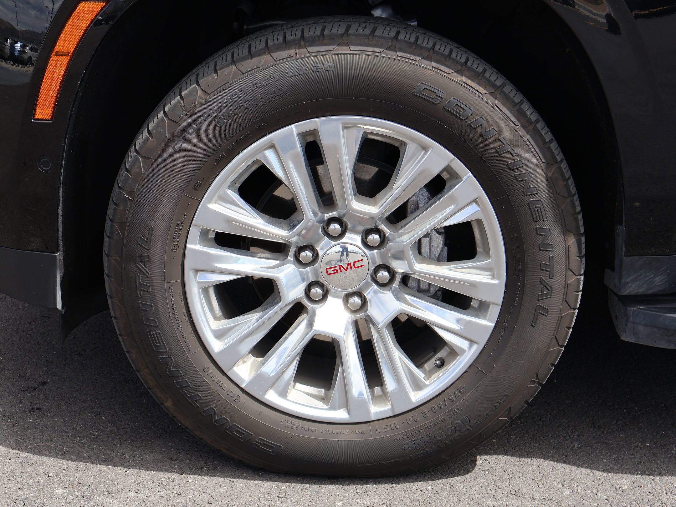 Used 2025 GMC Yukon XL Denali image 28