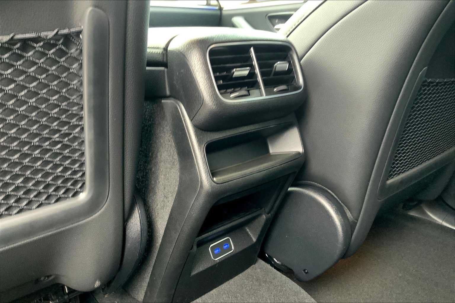 Used 2025 Mercedes-Benz GLE 450e 4MATIC image 11