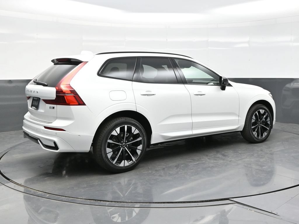 New 2026 Volvo XC60 B5 Plus w/ Climate Package PRO AWD/4WD image 7