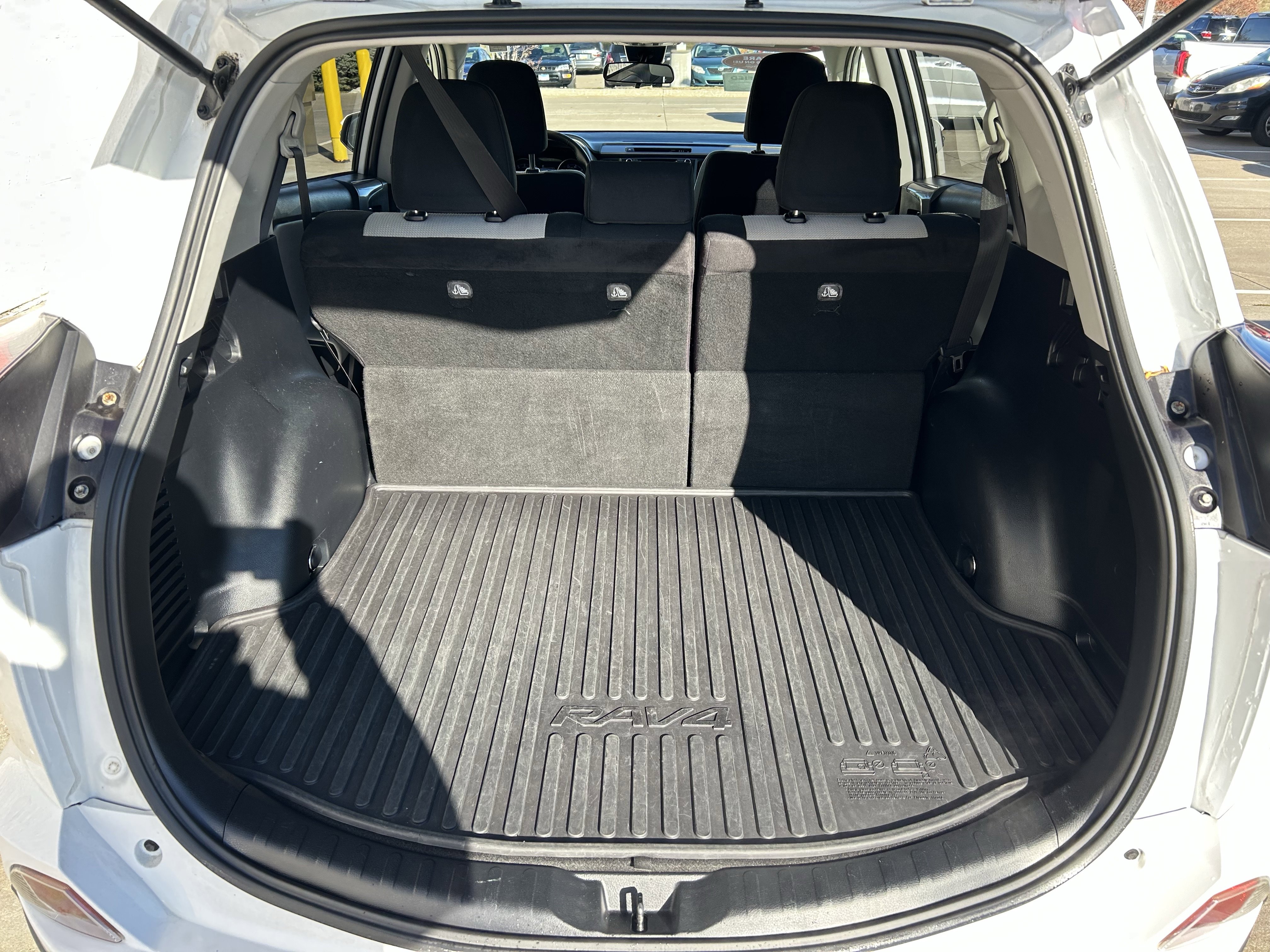 Certified 2018 Toyota RAV4 XLE image 21