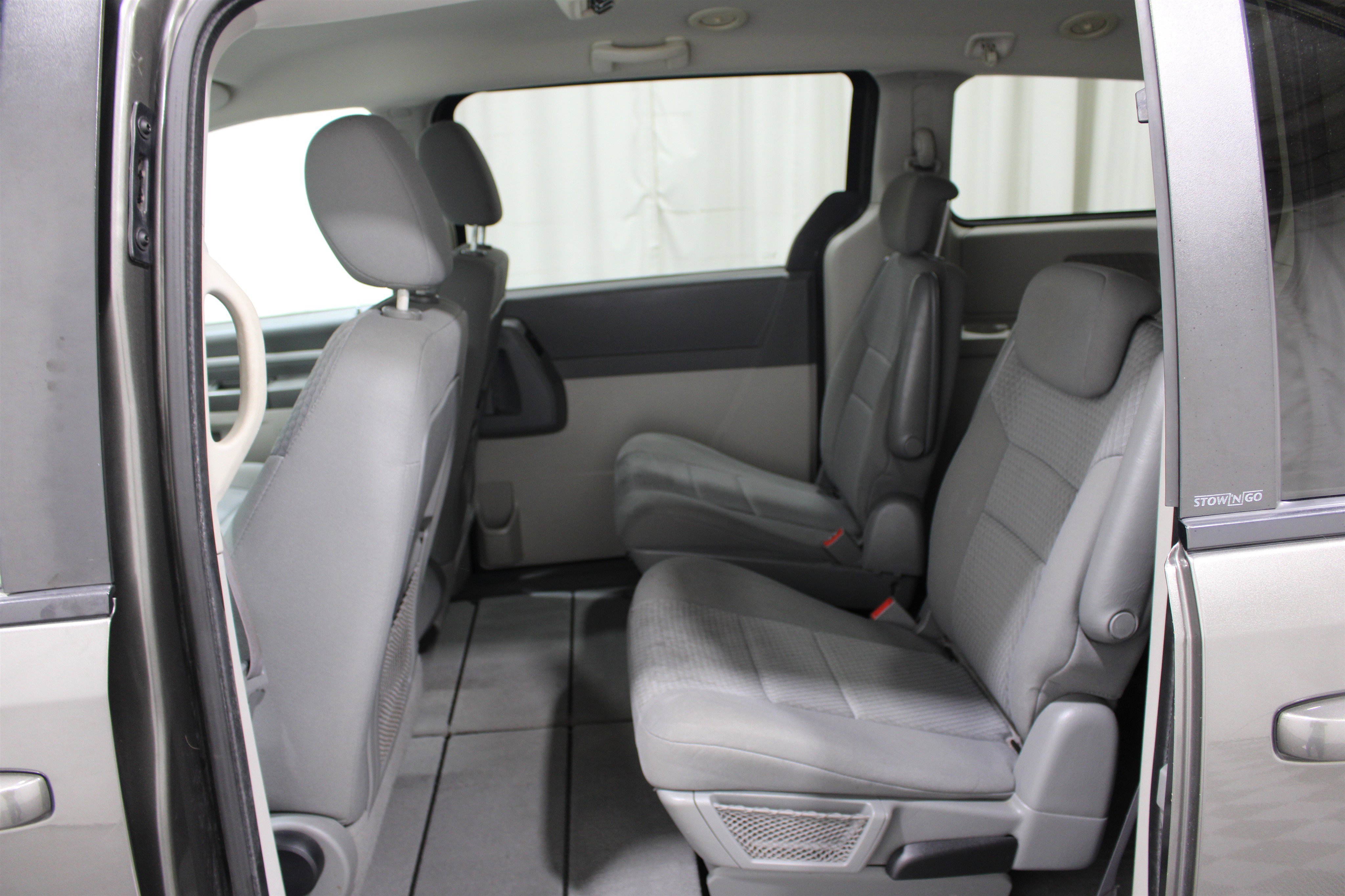 Used 2010 Dodge Grand Caravan SE FWD image 13