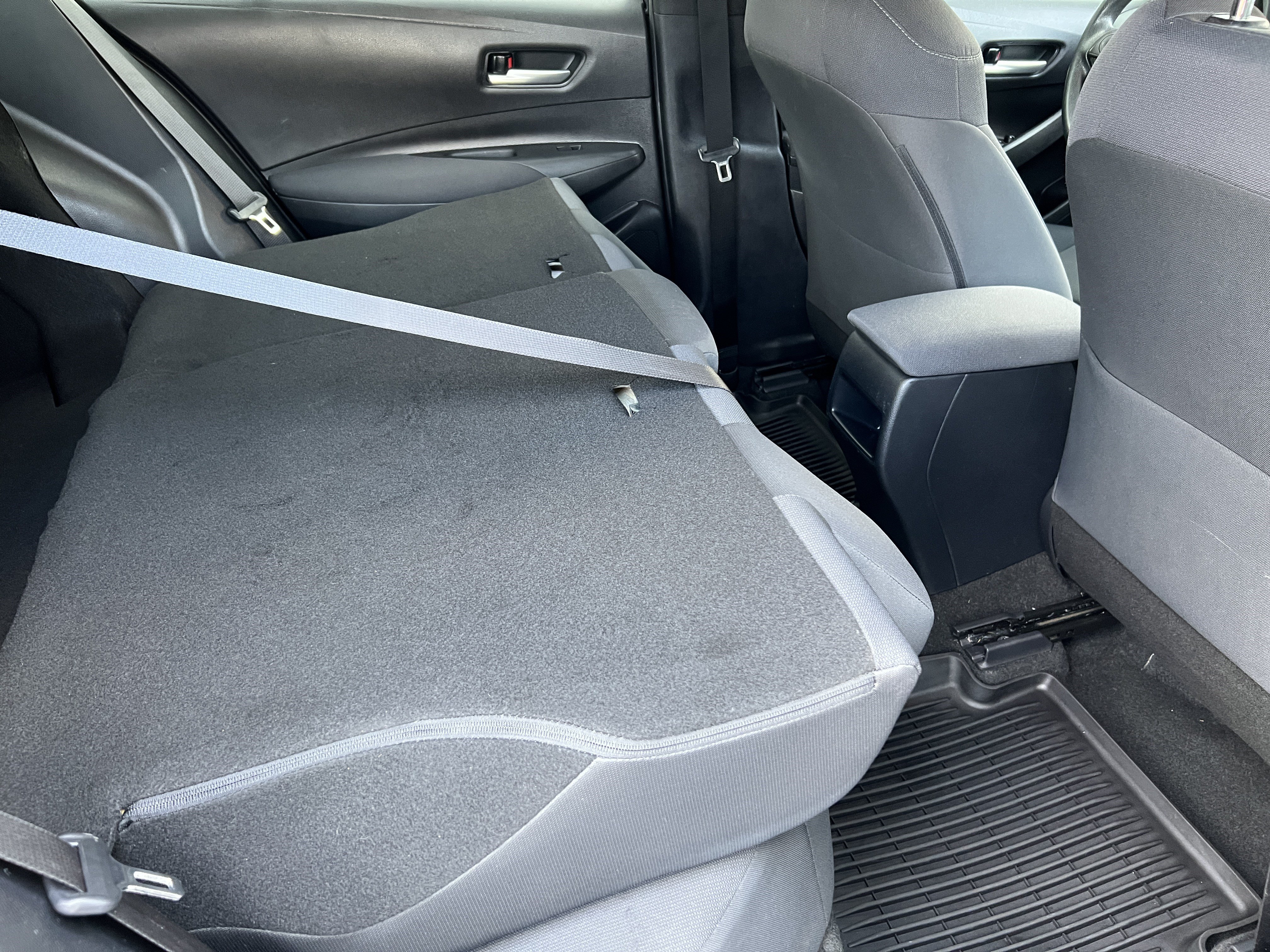 Used 2020 Toyota Corolla LE FWD image 21