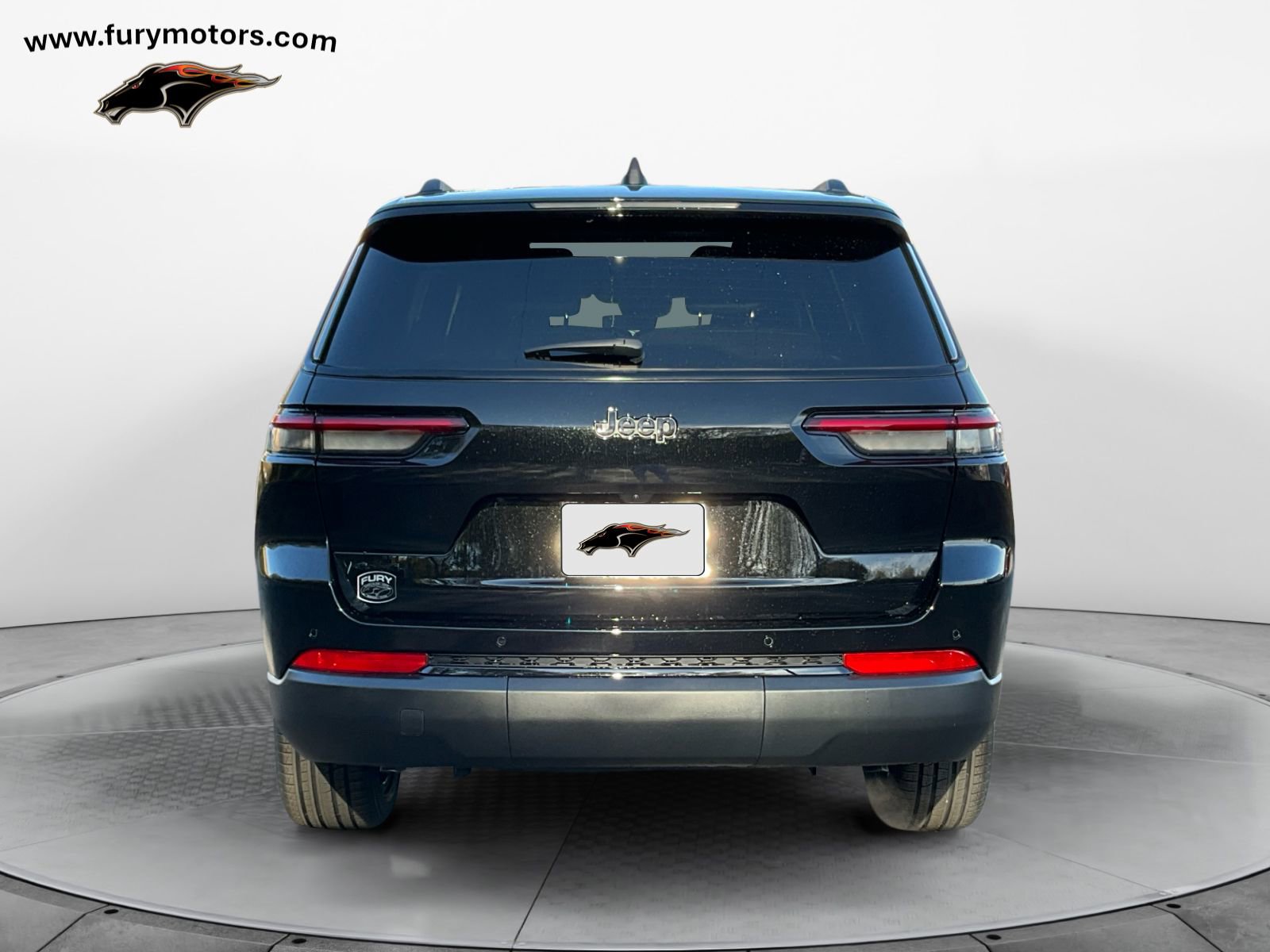 New 2025 Jeep Grand Cherokee L Limited w/ Trailer Tow Package image 4