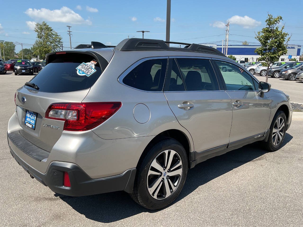 Used 2018 Subaru Outback 2.5i Limited AWD/4WD image 7