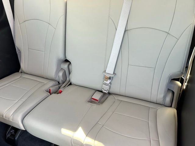 Used 2019 Buick Enclave Essence image 10